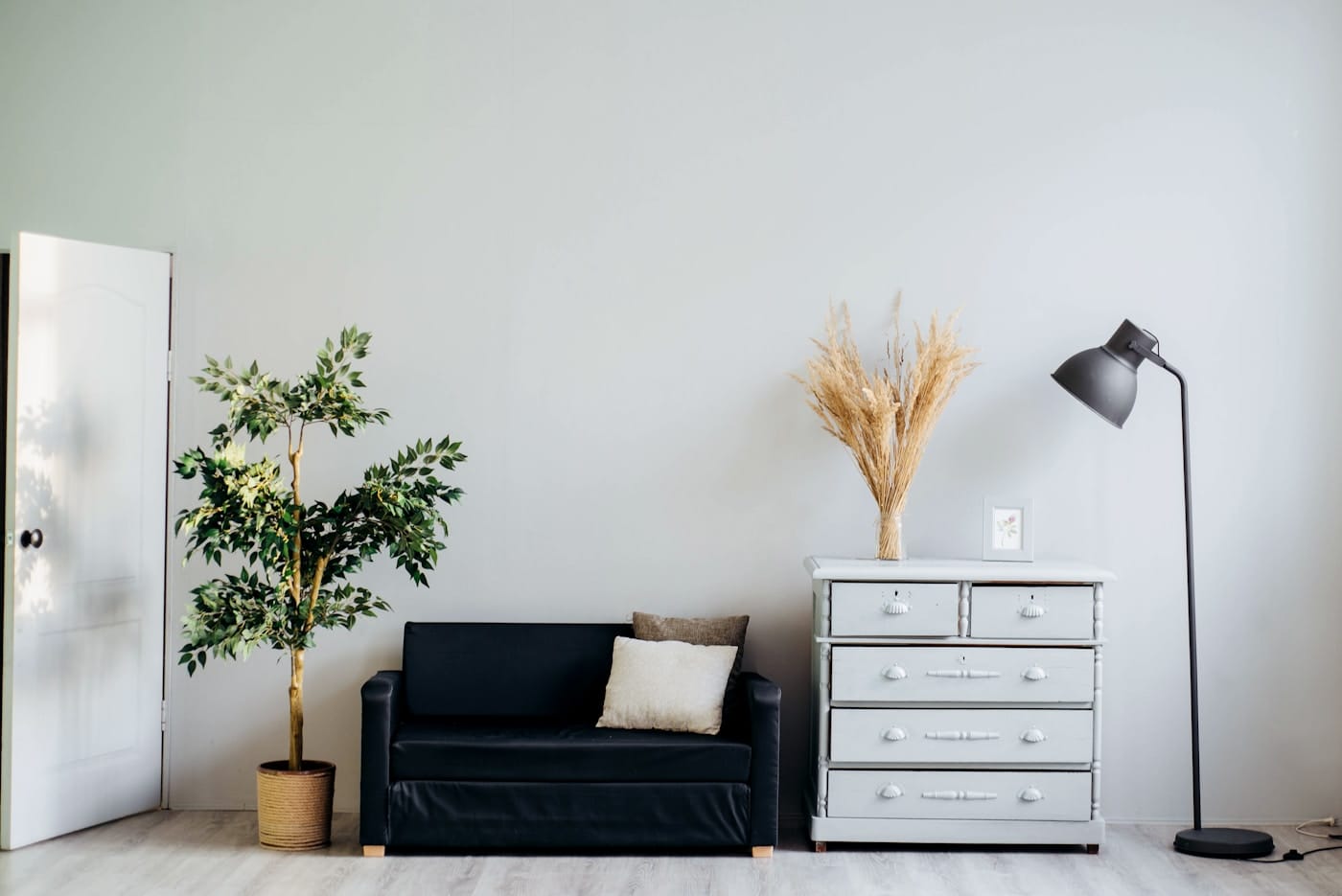 How to Choose Flooring That Handles Texas Summer Heat in Spring TX